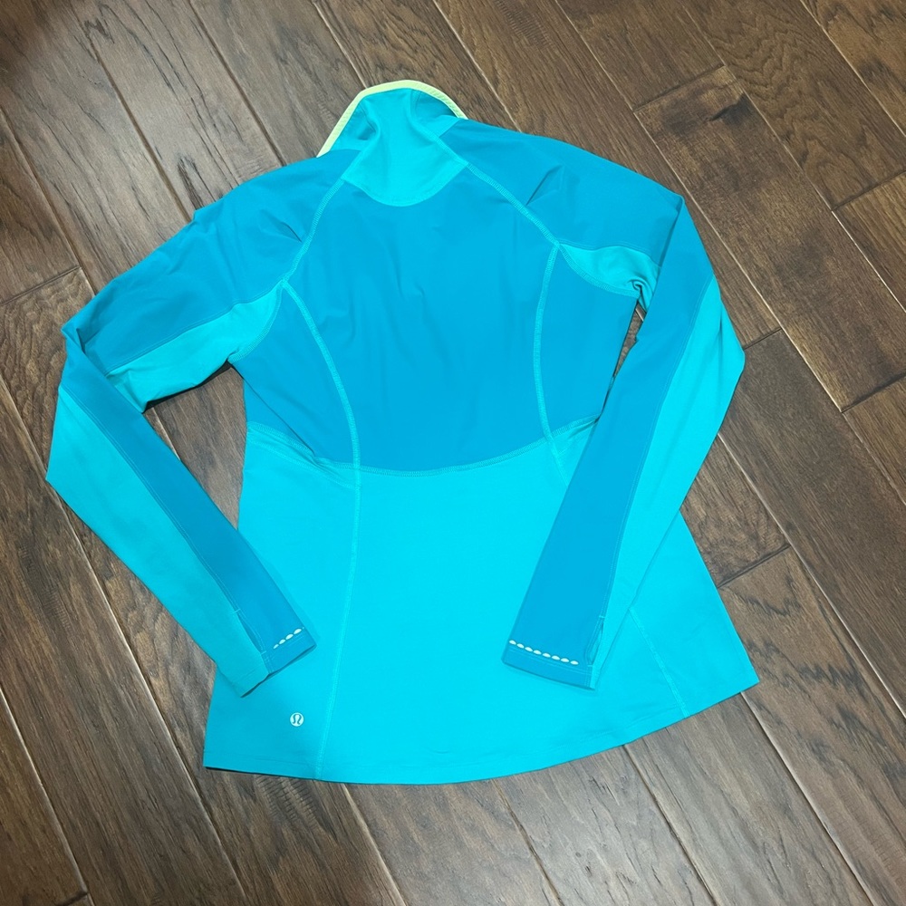 Lululemon - Picture 6 of 7